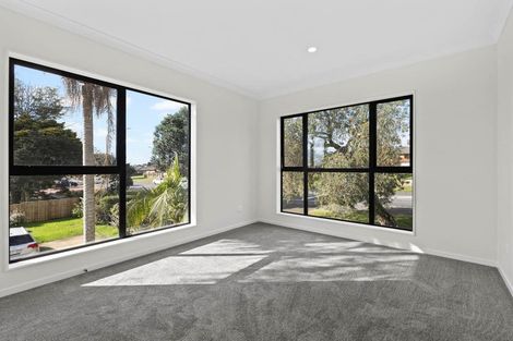 Photo of property in 543b Massey Road, Mangere, Auckland, 2022