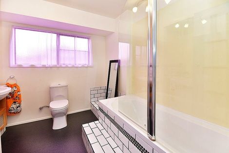 Photo of property in 1295 Whangaparaoa Road, Army Bay, Whangaparaoa, 0930