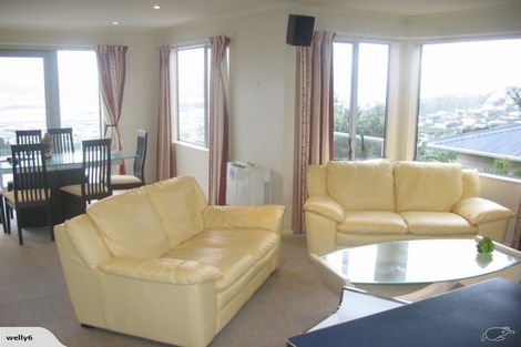 Photo of property in 4 Lyons Crescent, Strathmore Park, Wellington, 6022