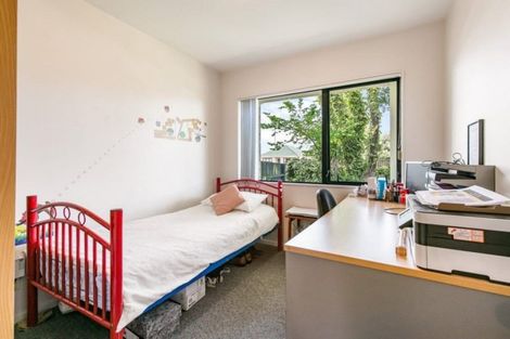 Photo of property in 2 Braeburn Place, Takanini, 2112