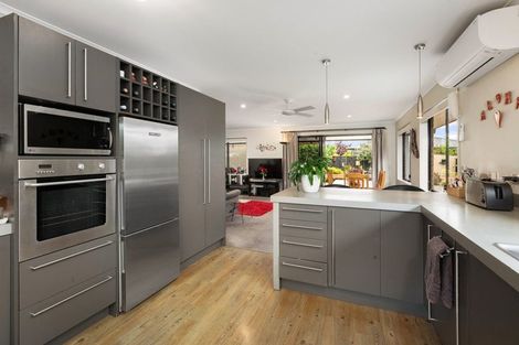 Photo of property in 10 Merrimana Drive, Thames, 3500