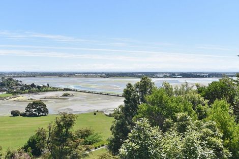 Photo of property in 2/56 Balmoral Lane, Redcliffs, Christchurch, 8081