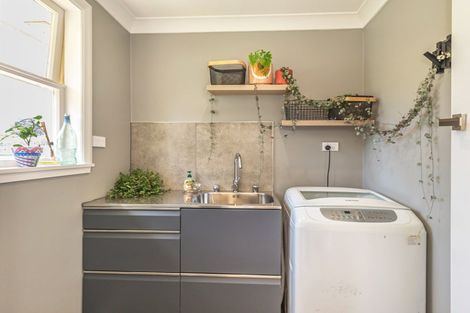 Photo of property in 17 Hobson Street, Levin, 5510