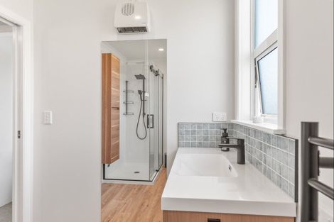 Photo of property in 7 Harlech Street, Levin, 5510