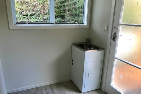 Photo of property in 1/1 Bronwyn Place, Torbay, Auckland, 0630