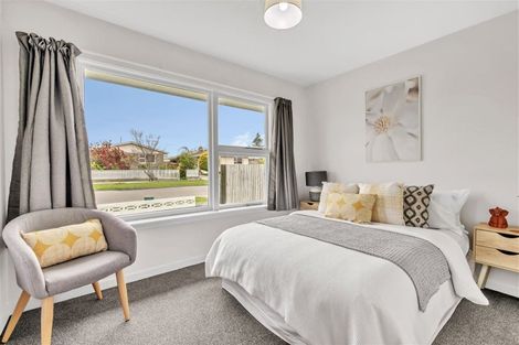 Photo of property in 1/84 Roberta Drive, Somerfield, Christchurch, 8024