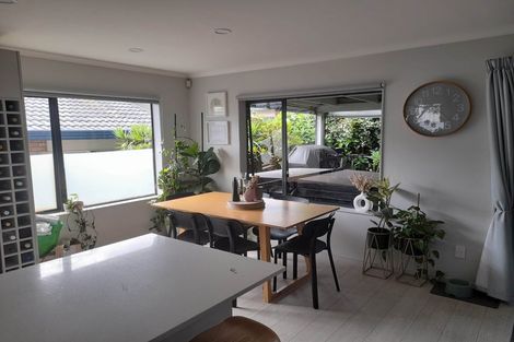 Photo of property in 4a Mckittrick Avenue, Flat Bush, Auckland, 2019