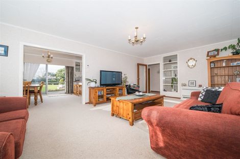 Photo of property in 14 Hollows Crescent, Takaro, Palmerston North, 4412