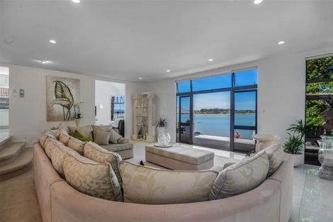 Photo of property in 7 Gigi Place, Conifer Grove, Takanini, 2112