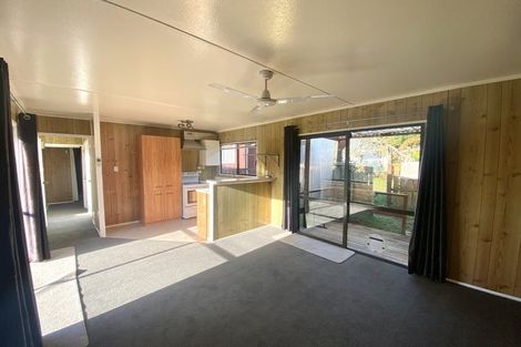 Photo of property in 14 Woodman Place, West Harbour, Auckland, 0618