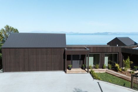 Photo of property in 33 Whakamoenga Point, Acacia Bay, Taupo, 3385