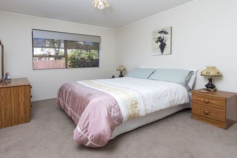 Photo of property in 2/39 Majesty Place, Half Moon Bay, Auckland, 2012