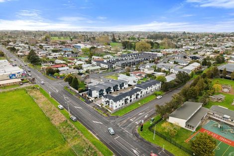 Photo of property in 2/135 Silverdale Road, Hillcrest, Hamilton, 3216