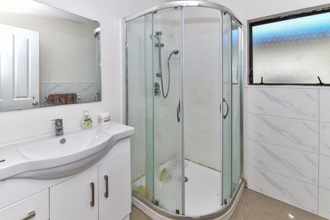 Photo of property in 37 Templeton Place, Clendon Park, Auckland, 2103