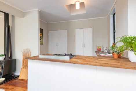 Photo of property in 49 Airlie Road, Plimmerton, Porirua, 5026