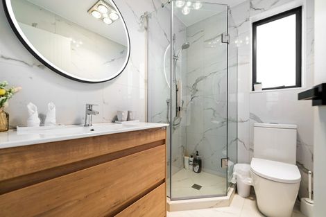 Photo of property in 7c Catalina Crescent, Forrest Hill, Auckland, 0620