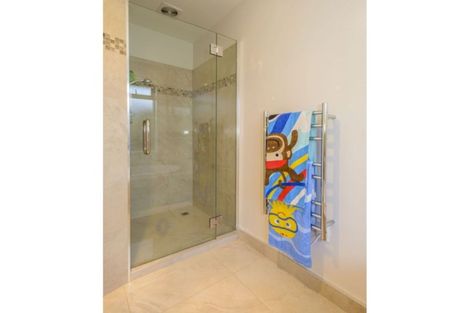 Photo of property in 33 Bottle Lake Drive, Parklands, Christchurch, 8083