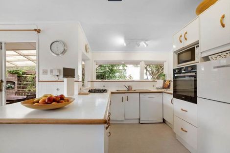 Photo of property in 20 Velma Road, Hillcrest, Auckland, 0627