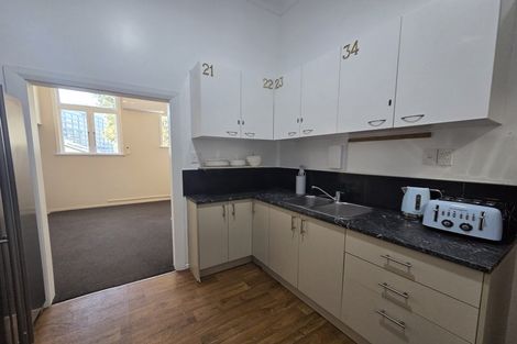 Photo of property in 48 Aurora Terrace, Kelburn, Wellington, 6012