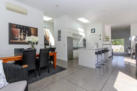 Photo of property in 3 Dolphin Parade, Bell Block, New Plymouth, 4312