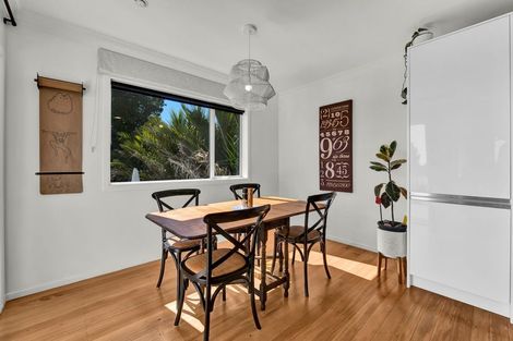 Photo of property in 185 Mangorei Road, Merrilands, New Plymouth, 4312