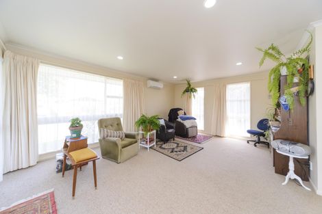 Photo of property in 29a Raglan Avenue, Cloverlea, Palmerston North, 4412