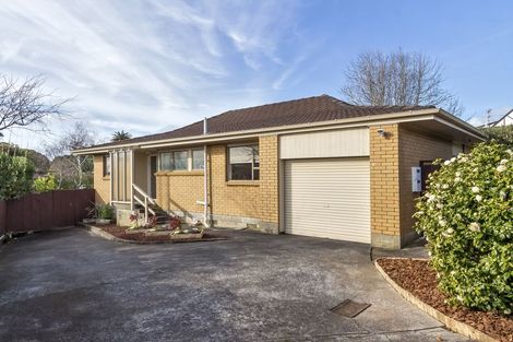 Photo of property in 2/39 Majesty Place, Half Moon Bay, Auckland, 2012