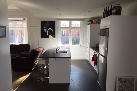 Photo of property in 253 Macandrew Road, Forbury, Dunedin, 9012