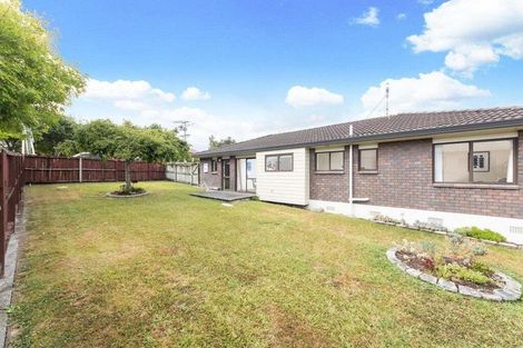Photo of property in 1/111 Sturges Road, Henderson, Auckland, 0612