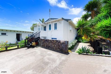 Photo of property in 1/185 Lake Road, Belmont, Auckland, 0622