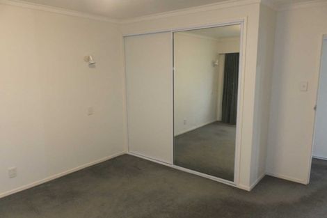Photo of property in 17 Highland Place, Avonhead, Christchurch, 8042