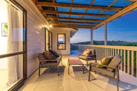 Photo of property in 28 Mercury Way, Whitby, Porirua, 5024