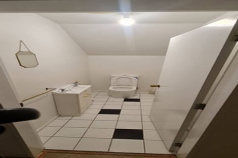 Photo of property in 7 Garden Road, Northland, Wellington, 6012