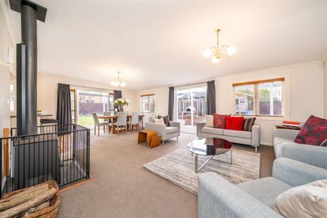 Photo of property in 2/5 Stephen Street, Trentham, Upper Hutt, 5018