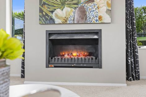 Photo of property in 289 Old North Road, Kumeu, 0892