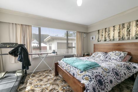 Photo of property in 81 Cambridge Terrace, Waterloo, Lower Hutt, 5011