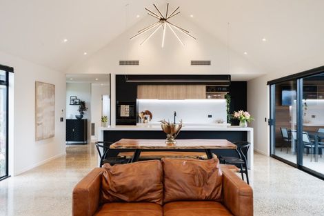 Photo of property in 11 Three Kings Court, Outram, 9019