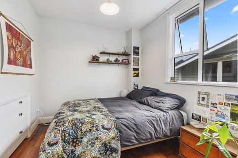 Photo of property in 101 Apu Crescent, Lyall Bay, Wellington, 6022