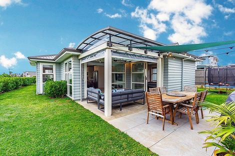 Photo of property in 14 Tyler Davies Drive, Red Beach, 0932