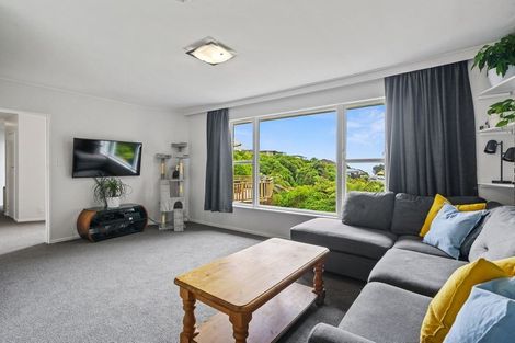 Photo of property in 93 Dowse Drive, Maungaraki, Lower Hutt, 5010