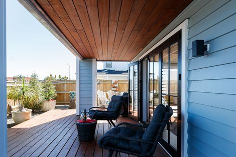 Photo of property in 5 Colombo Street, Hokowhitu, Palmerston North, 4410