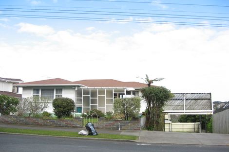 Photo of property in 20 Victoria Road, New Plymouth, 4310