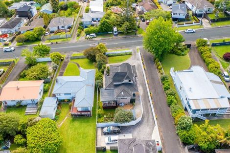 Photo of property in 2/84 Verbena Road, Birkdale, Auckland, 0626