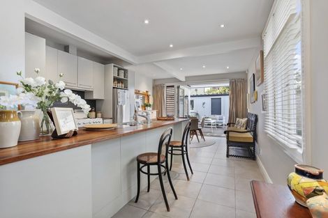 Photo of property in 14 King Edward Parade, Devonport, Auckland, 0624