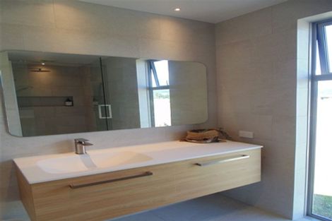 Photo of property in 16 Ngaroma Crescent, Whitianga, 3510