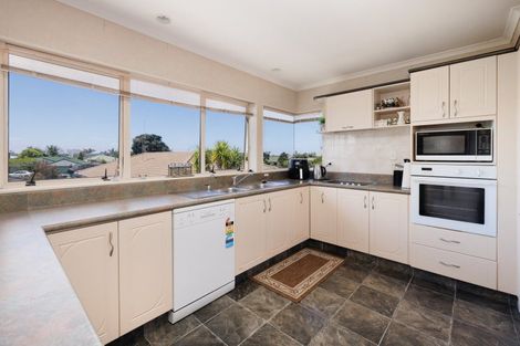 Photo of property in 4 Grevillea Place, Mount Maunganui, 3116