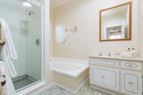 Photo of property in 6 Bentinck Street, Wallaceville, Upper Hutt, 5018