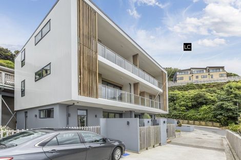 Photo of property in 4/63 Tiketike Way, Brooklyn, Wellington, 6021