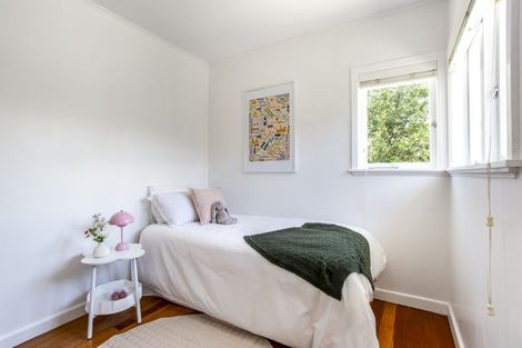 Photo of property in 58 Kervil Avenue, Te Atatu Peninsula, Auckland, 0610