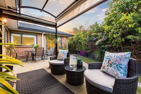 Photo of property in 1 Astor Place, Orewa, 0931